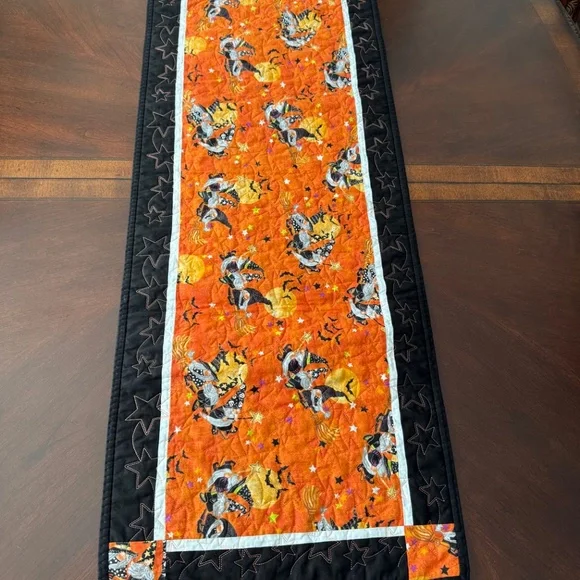 Halloween Fall quilted table runner with witchy gnomes pattern - Picture 7 of 10